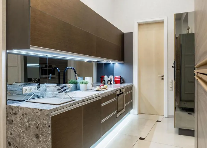 Magnificent 3br W Balcony By The Parliament Lejlighed *