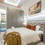 Apartamento Magnificent 3br W Balcony By The Parliament