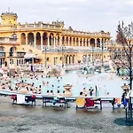 Lejlighed Magnificent 3br W Balcony By The Parliament *
