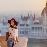 Magnificent 3br W Balcony By The Parliament * Budapest