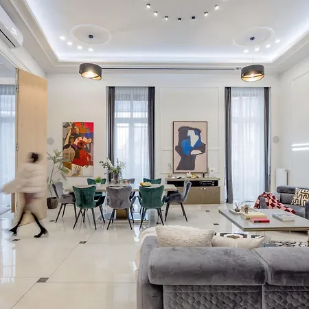 Magnificent 3br W Balcony By The Parliament 公寓 *