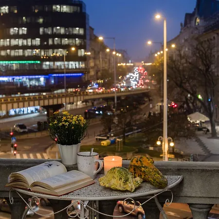 Magnificent 3br W Balcony By The Parliament 公寓 *