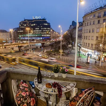 Magnificent 3br W Balcony By The Parliament