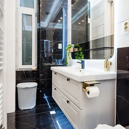 公寓 Magnificent 3br W Balcony By The Parliament