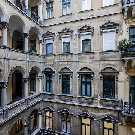 Magnificent 3br W Balcony By The Parliament * Βουδαπέστη