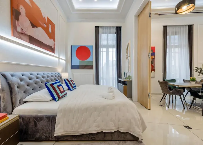 Magnificent 3br W Balcony By The Parliament Апартаменты Будапешт