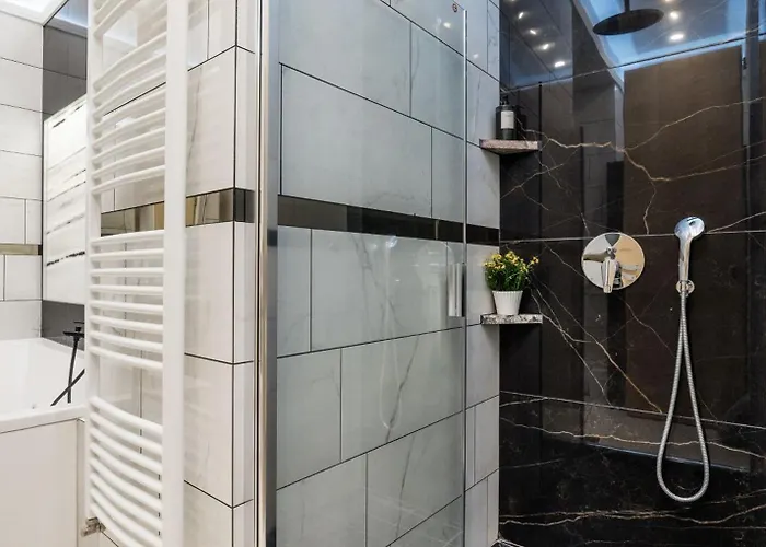 Апартаменты Magnificent 3br W Balcony By The Parliament *