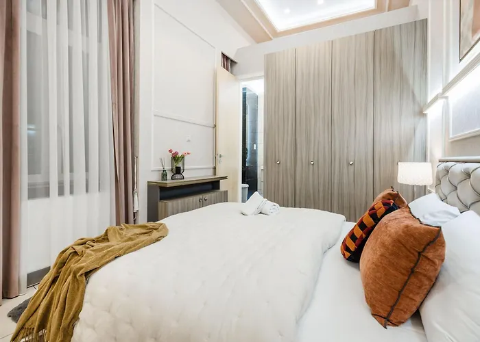 Magnificent 3br W Balcony By The Parliament Будапешт