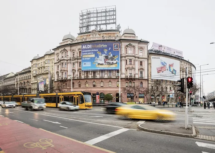 Magnificent 3br W Balcony By The Parliament Апартаменты