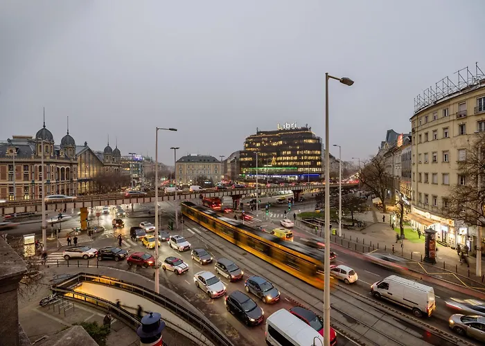 Magnificent 3br W Balcony By The Parliament * Будапешт