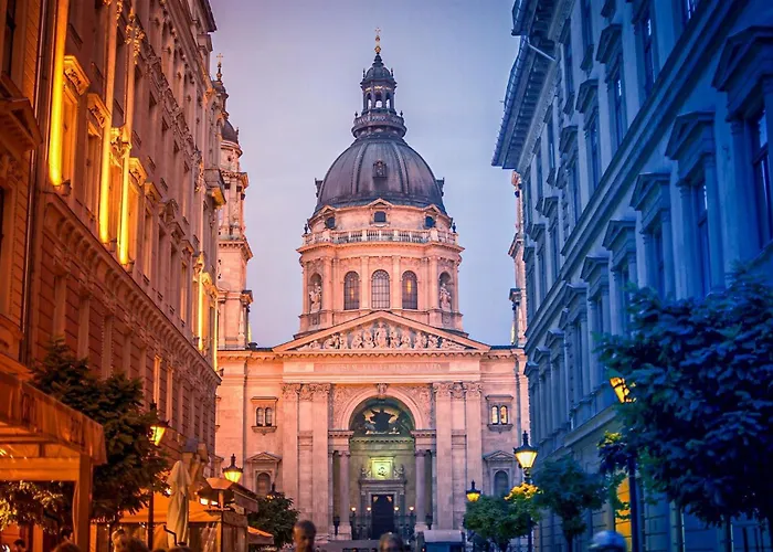 Magnificent 3br W Balcony By The Parliament Будапешт