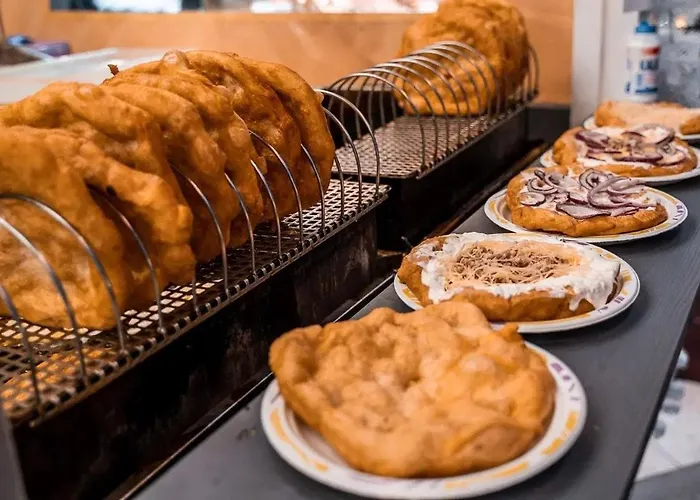 Magnificent 3br W Balcony By The Parliament Апартаменты