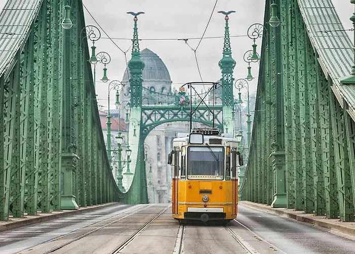 Magnificent 3br W Balcony By The Parliament Апартаменты *