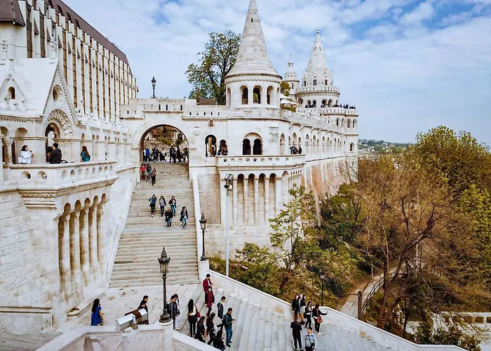 Magnificent 3br W Balcony By The Parliament Будапешт