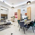 شقة Magnificent 3br W Balcony By The Parliament بودابست