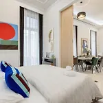 Magnificent 3br W Balcony By The Parliament