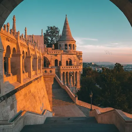 Magnificent 3br W Balcony By The Parliament Apartman Budapest